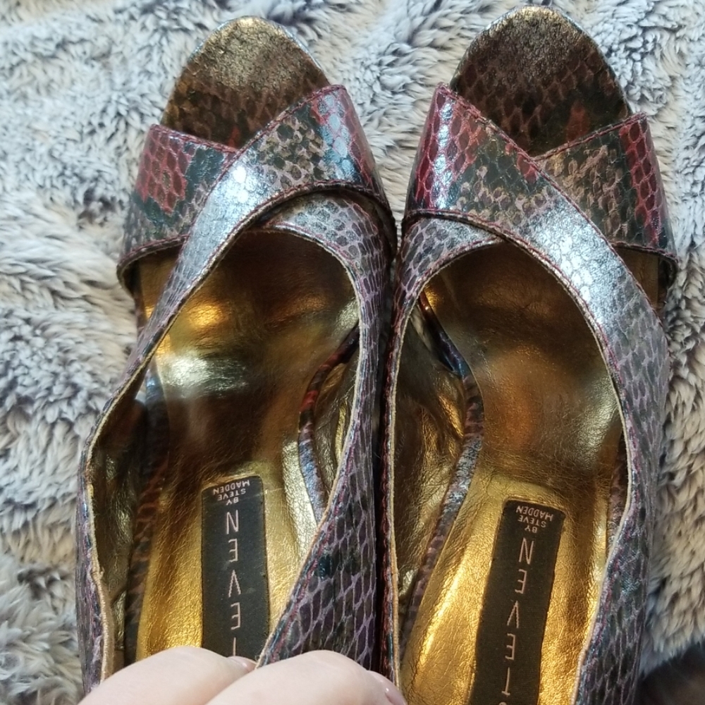 Heels - Picture 6 of 7